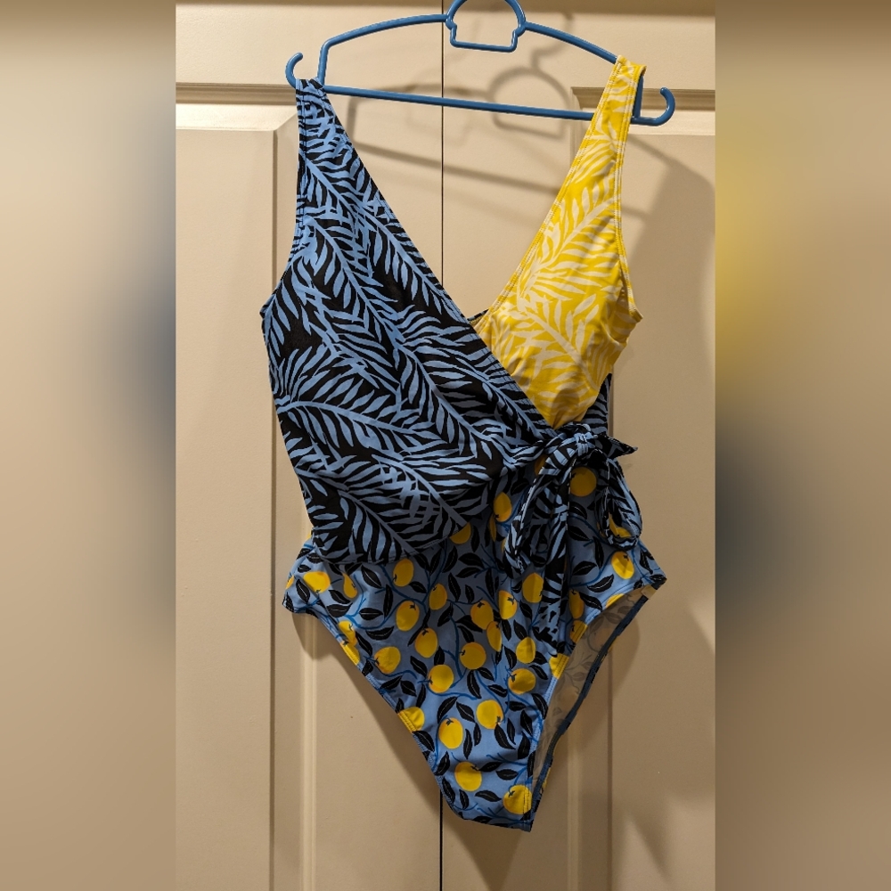 Summersalt x DVF  Limited Edition, Perfect Wrap One Piece Size 16